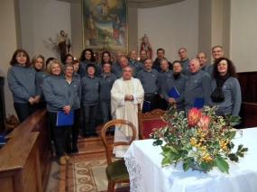 Don Fabrizio con il CORO C.A.I. 